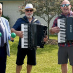 Entertaining the crown were (from left) Dominin LaRosa on maracas, Joe Recchia on accordion and Mike Zawojsky on accordion.